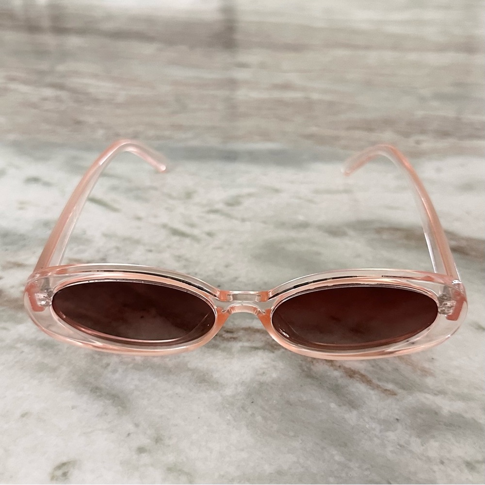 Pink Clear Oval Retro Style Sunglasses- Beach Vacation Vintage Inspired - Picture 8 of 16